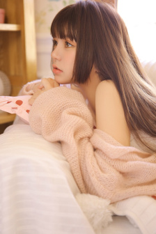 蜘蛛网中的女孩