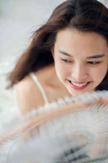 漂亮的嫂子在线